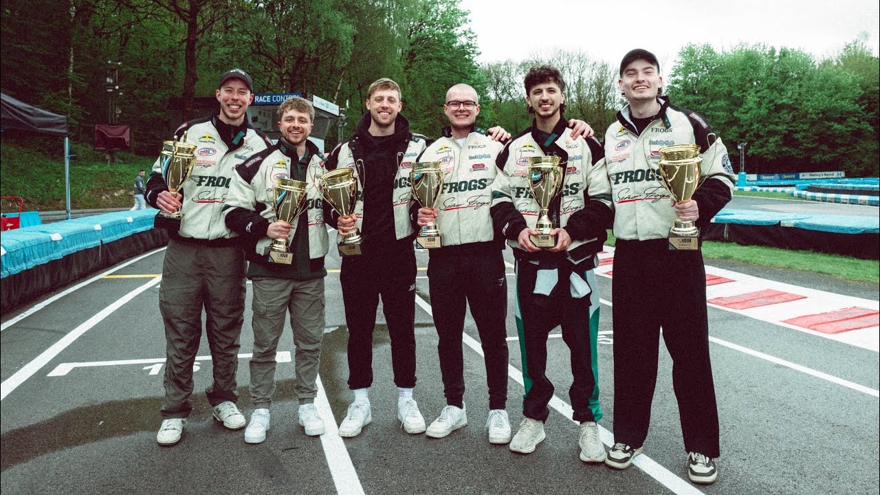 TheBurntChip and friends with their trophies